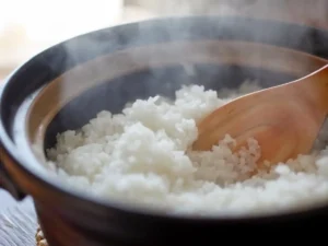 Trik Masak Nasi di Rice Cooker Agar Tidak Cepat Basi